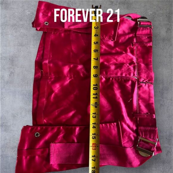 Preowned Forever 21 Satin Hot Pink Mini Skirt With Pockets and belt - Small - Picture 8 of 10